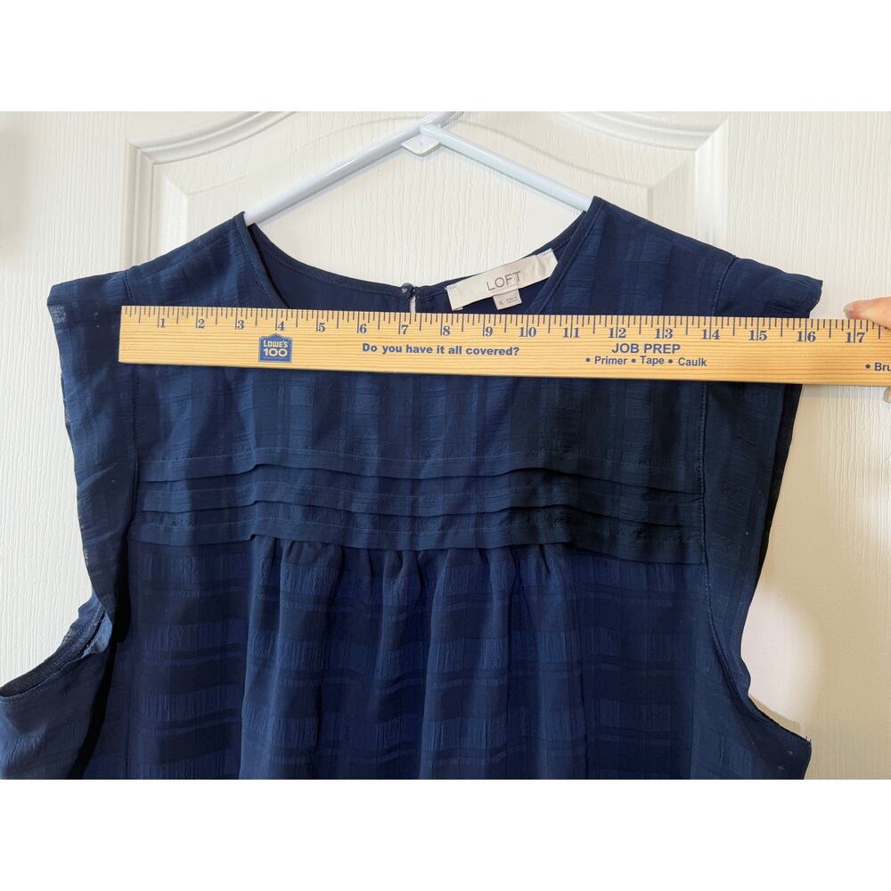 LOFT Navy Sheer Plaid Sleeveless Blouse Pleated Yoke Tank Top-Women's Size XL - Picture 3 of 6